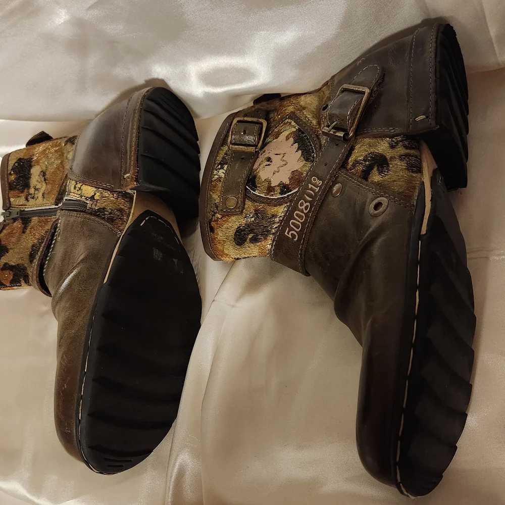 OTTO Brown and Camouflage Leather Boots - Picture 12 of 16
